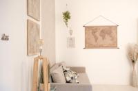Część wypoczynkowa w obiekcie White Fanti Apartment