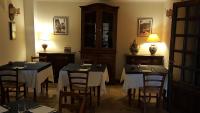 Reštaurácia alebo iné gastronomické zariadenie v ubytovaní Agriturismo Countryhouse Le Giare