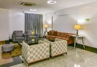 Plaza Inn Breeze Aeroportoにあるシーティングエリア
