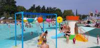 The swimming pool at or close to Happy Camp Mobile Homes in Camping Cisano San Vito