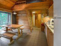Kuchyň nebo kuchyňský kout v ubytování Holiday Home Neljä vuodenaikaa b6 by Interhome