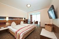 TV a/nebo společenská místnost v ubytování Hotel Schachner