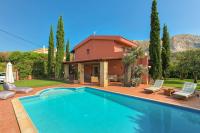 Basen w obiekcie Villa Casa Del Sol with private pool lub w pobliżu