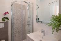 Kúpeľňa v ubytovaní Apartments Ivica 1706