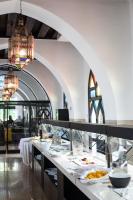 Jídlo v hotelu nebo okolí