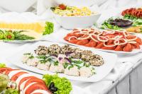 Jedlo v ubytovaní bed & breakfast alebo blízkom okolí