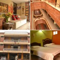 un collage de tres fotos de una habitación con escalera en LA POSADA DEL VIAJERO, en Ibagué