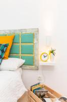 Postel nebo postele na pokoji v ubytování Green Cactus cosy Loft, Wifi & Gym