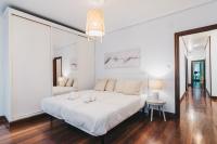 Posteľ alebo postele v izbe v ubytovaní Udaberri Apartment by People Rentals