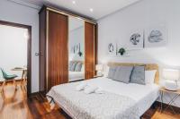 Posteľ alebo postele v izbe v ubytovaní Udaberri Apartment by People Rentals