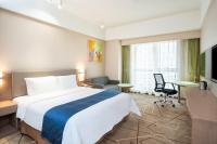 Holiday Inn Express Chengdu West Gate by IHGにあるベッド