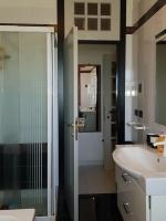 A bathroom at B&B da Silvana a Talamello