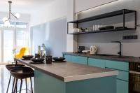 Kuchyňa alebo kuchynka v ubytovaní Luxury Penthouse on Akadimias with 2 Bed & 2 Bath