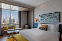 Postel nebo postele na pokoji v ubytování Taj Jumeirah Lakes Towers