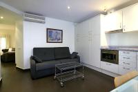 A kitchen or kitchenette at Classbedroom Born Apartments