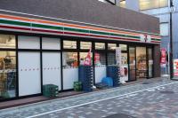ホテルの敷地内または近くにあるスーパーまたはその他のお店