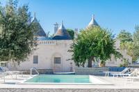 The swimming pool at or close to iTrulliescape