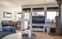 TV a/nebo společenská místnost v ubytování Two-Bedroom Holiday Home In Kirke Hyllinge