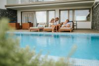 Nana Princess Suites Villas & Spaの敷地内または近くにあるプール