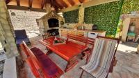 Posezení v ubytování Holiday Home with a Private Pool