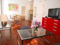 TV a/nebo společenská místnost v ubytování Miró Studio Apartments Dubrovnik