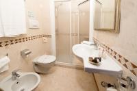 Kúpeľňa v ubytovaní Hotel GARDENIA & Villa CHARME Adults Friendly 4Star service