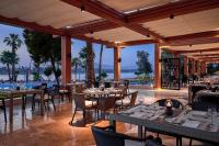 Steigenberger Resort Achtiにあるレストランまたは飲食店