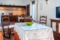A television and/or entertainment centre at Cortijo Villa La Dehesa
