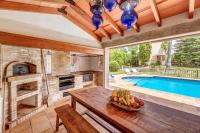 Bazén v ubytování Villa Tramontana nebo v jeho okolí