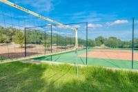 Tenis lub squash w obiekcie Son March lub w pobliżu