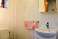 A bathroom at Casa entre Nerja y Frigiliana