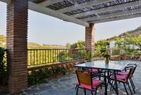 A balcony or terrace at Casa entre Nerja y Frigiliana