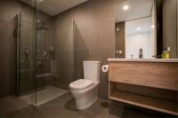 Ein Badezimmer in der Unterkunft Falcon&#39;s View Queenstown
