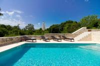 Bazén v ubytování Beautiful villa Irma with private pool near Rovinj nebo v jeho okolí