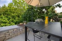 Zahrada ubytování Beautiful villa Irma with private pool near Rovinj