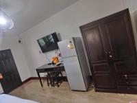 TV a/nebo společenská místnost v ubytování The Krabi Forest Homestay