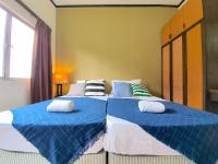 Gold Coast Morib Studio l Apartment I Penthouseにあるベッド