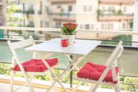 Balkón alebo terasa v ubytovaní NEW! Bright & Remodeled 1Bed apt 2min Walk to Acropolis