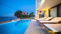 Bazén v ubytovaní Villa Majestic Crete heated pool and sauna alebo v jeho blízkosti