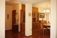Televízia a/alebo spoločenská miestnosť v ubytovaní Luxury Athenian Riviera Apartment 135 sqm at Voula