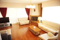 Posedenie v ubytovaní Luxury Athenian Riviera Apartment 135 sqm at Voula