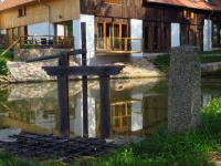 Widok na rzekę nieopodal tego pensjonatu