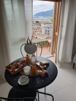 Jedlo v ubytovaní bed & breakfast alebo blízkom okolí