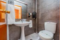 Un baño de Hotel Manzanito