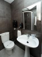 Un baño de Hotel Manzanito
