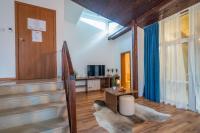 TV a/nebo společenská místnost v ubytování Family Park Hotel Kyoshkove