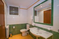 Koupelna v ubytování Family Park Hotel Kyoshkove