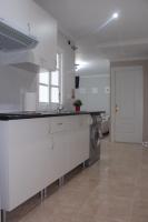 Kuchnia lub aneks kuchenny w obiekcie Nice and New Studio very close to the city center 2ºA