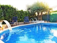 Bazén v ubytovaní Wawe Lux Holiday Home with pool alebo v jeho blízkosti