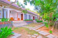 Kuta Circle Homestayにある庭